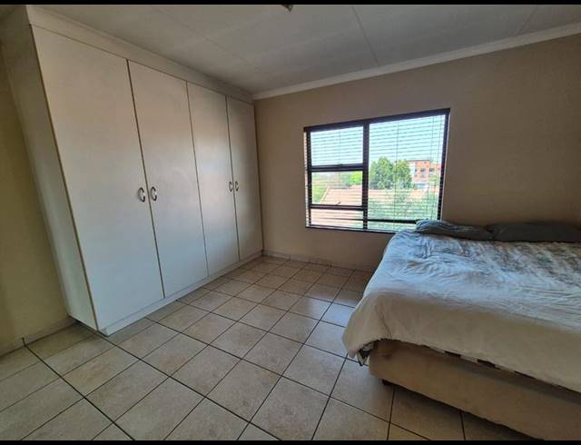 2 BEDROOM TOWNHOUSE FOR SALE IN NEW REDRUTH